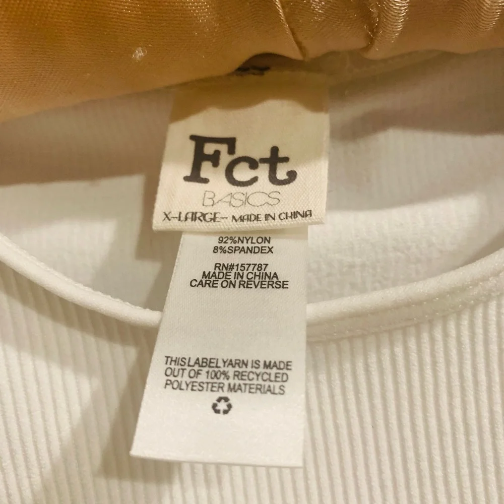 Fct bascs crop top XL new!